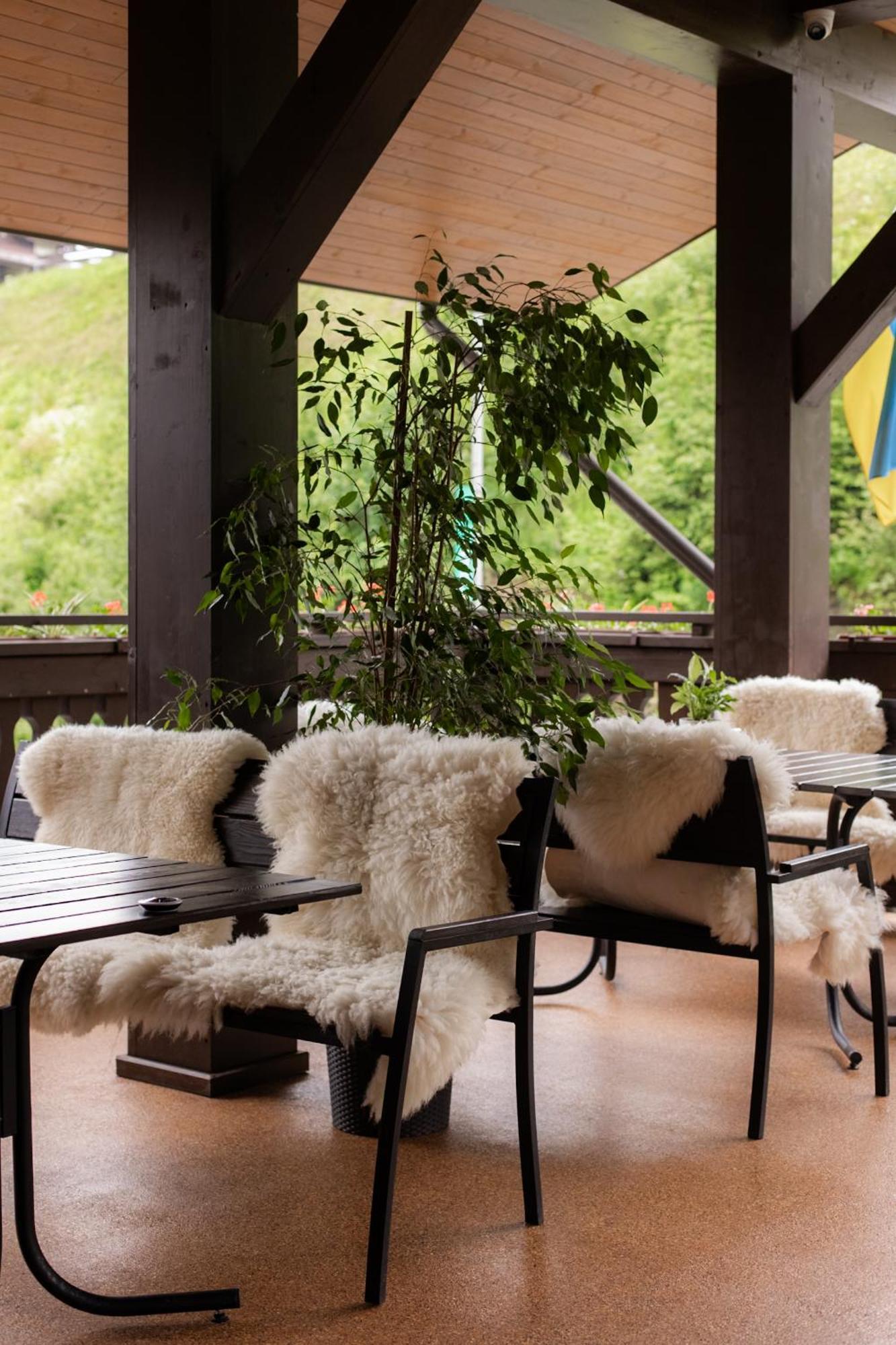 Ganz & Spa Bukovel Bagian luar foto
